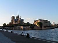 Paris - Notre Dame - Chevet, Vue (01)